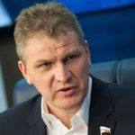 Алексей Куринный: «Денег на доплаты медикам нет, но вы держитесь! А то, что сказал президент — это просто слова…»