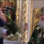 Нервы сдают. У Морозова летят то ручки, то букеты