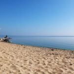 Приват. В Ундорах установили забор на дороге к Волге