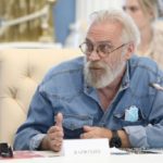Почетный архитектор России Александр Варюхин: о фонарях, театральной площади и парке Победы