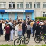 Школа №52 спасена, но Куликова на встречу с родителями не явилась